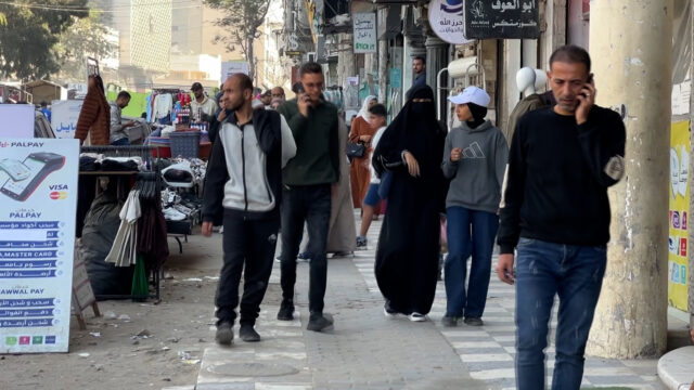 Palestinos duvidam que o cessar-fogo em Gaza dure, considerando as violações de Israel
