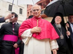 Papa Leão visita a famosa Mesquita Azul de Istambul e se recusa a rezar ao lado do imã Papa Leão visita a famosa Mesquita Azul de Istambul e se recusa a rezar ao lado do imã