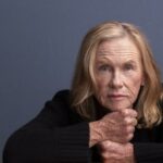 Para Amy Madigan, destaque de 'Armas', a atenção dos prêmios é 'um pouco assustadora'