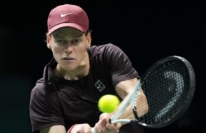 Paris Masters 2025: Sinner vence Zverev para chegar à final e chega mais perto do primeiro lugar no ranking lightbox-info