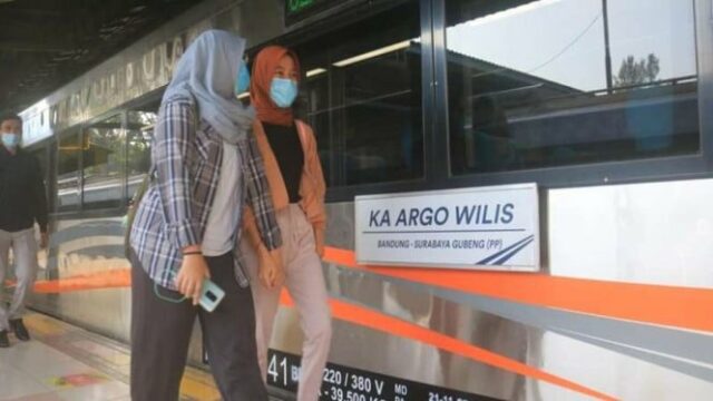 Passageiros atingem 468 milhões, Prabowo ordena que KAI adicione carruagens e estações de reparo
