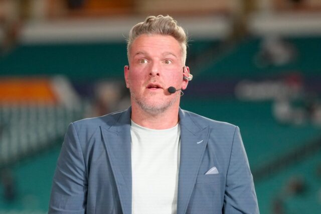 Pat McAfee reage às principais notícias do YouTube TV-ESPN para espn star pat mcafee at capital one orange bowl
