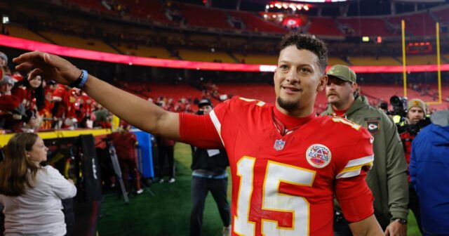 Patrick Mahomes coloca ketchup em seu peru no Dia de Ação de Graças e as pessoas estão enlouquecendo