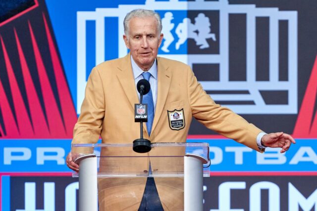 Paul Tagliabue, antigo comissário da NFL, morre aos 84 anos Paul Tagliabue, comissário da NFL de 1989 a 2006, morreu aos 84 anos.