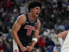 Peat impressiona na estreia enquanto Arizona vence o terceiro lugar na Flórida Peat impressiona na estreia enquanto Arizona vence o terceiro lugar na Flórida