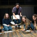 Peça de cinco horas com tema 'Dungeons & Dragons' 'Initiative' chega ao teatro público de Nova York em meio à crescente aceitação do fandom de RPG pelo Showbiz