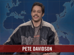 Pete Davidson retorna à mesa do Weekend Update para explicar o Riyadh Comedy Festival Pete Davidson retorna à mesa do Weekend Update para explicar o Riyadh Comedy Festival