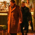 Pierce Brosnan se reconciliou com seu filho distante, Christopher, 20 anos depois que o ator revelou que o interrompeu por sua recusa em abandonar o vício em drogas; na foto da esquerda para a direita - Christopher, Pierce e Dylan