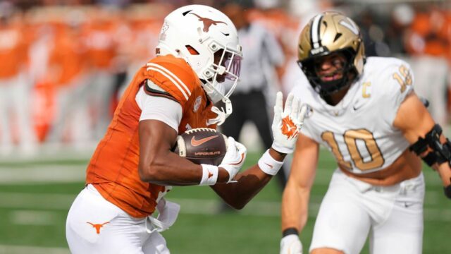 Pintura facial de Halloween, viajantes do tempo confusos: superlativos CFB da semana 10
