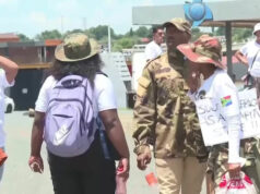 Polícia entra em confronto com manifestantes em Soweto, perto do local da cúpula do G20, prende dois Yahoo news home