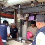 Polícia invade 61 mercados em Jacarta, apenas 1 comerciante desesperado para vender arroz acima do HET