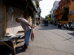 Polícia invade escritório de mídia do Kashmir Times em Jammu: relatórios Polícia invade escritório de mídia do Kashmir Times em Jammu: relatórios