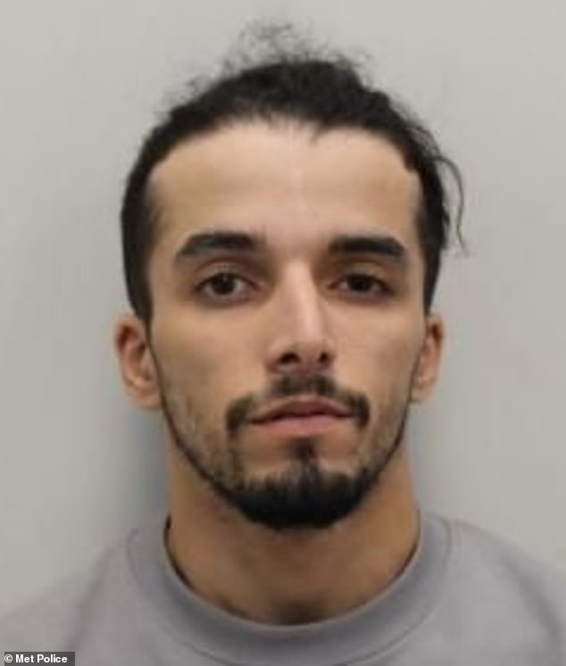 Polícia prende migrante argelino criminoso sexual que foi libertado da Brahim Kaddour-Cherif - um preso argelino no HMP Wandsworth que foi libertado injustamente por erro