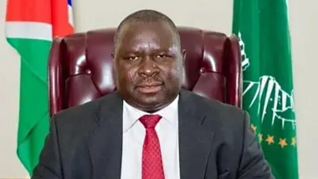 Político chamado Adolf Hitler torna-se ponto focal da campanha eleitoral Político chamado Adolf Hitler torna-se ponto focal da campanha eleitoral local