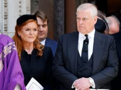 Por dentro das últimas semanas de Andrew Mountbatten Windsor no Royal Lodge – com alegações desonradas, o ex-Príncipe está ‘discursando consigo mesmo’ enquanto Sarah Ferguson ‘confia aos funcionários de um bar secreto chamado The Doghouse’ Andrew fotografado com sua ex-esposa Sarah Ferguson em setembro. Ele supostamente passou seus últimos dias no Royal Lodge 'discursando sozinho', de acordo com relatos