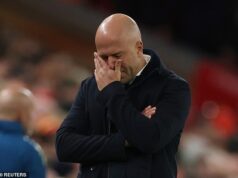 Por que Wayne Rooney está lutando como comentarista, as opiniões dos fãs do Man United sobre Arne Slot são absurdas – e Pep Guardiola gritando deve ser acusado: IAN LADYMAN no My Premier League Weekend O Liverpool deve continuar com Arne Slot, apesar da sexta derrota na Premier League em sete