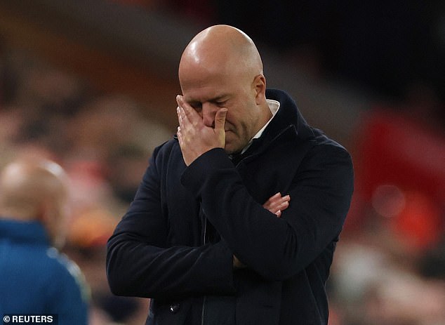 Por que Wayne Rooney está lutando como comentarista, as opiniões O Liverpool deve continuar com Arne Slot, apesar da sexta derrota na Premier League em sete