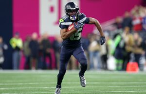 Por que esses adormecidos do futebol fantástico estão prontos para avançar em meio a lesões crescentes Jogador do Jacksonville Jaguars, número 11, correndo com a bola de futebol.