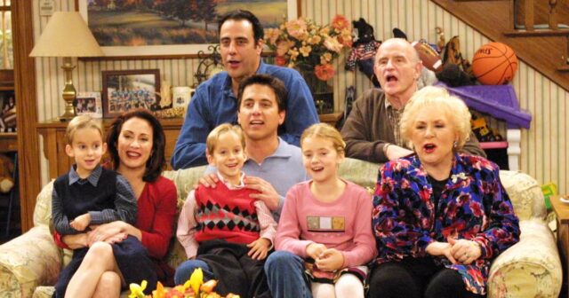 Por que o elenco de 'Everybody Loves Raymond' 'nunca' fará TV reinicia e reaviva um guia completo para o que está por vir