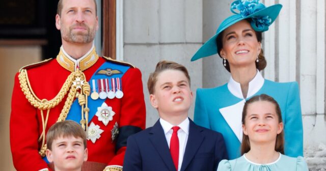 Os momentos mais doces do príncipe William e da princesa Kate com seus filhos 418
