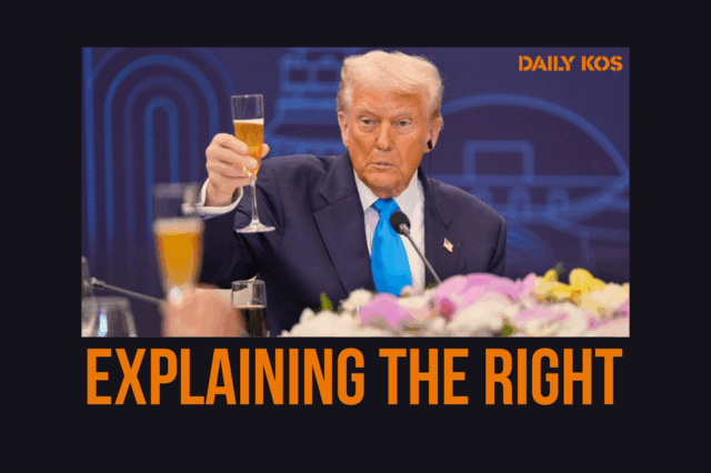 O voluntário Joel Hernandez ajuda a carregar um veículo durante uma distribuição de alimentos visando famílias de funcionários federais afetadas pela paralisação federal, bem como beneficiários do SNAP, segunda-feira, 27 de outubro de 2025, em San Antonio. (Foto AP/Eric Gay)