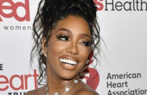 Porsha Williams de ‘RHOA’ foi ‘agredida verbalmente’ no voo da BravoCon para casa, disse o advogado Porsha Williams de 'RHOA' foi 'agredida verbalmente' no voo da BravoCon para casa, disse o advogado