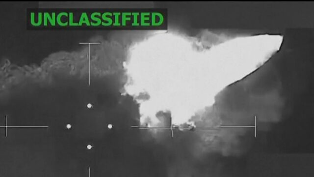 Porta-aviões dos EUA chega ao Caribe para grande reforço militar Porta-aviões dos EUA chega ao Caribe para grande reforço militar