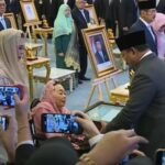 Prabowo concedeu a Gus Dur o título de Herói Nacional, que contribuiu para a luta pela humanidade e pelo pluralismo