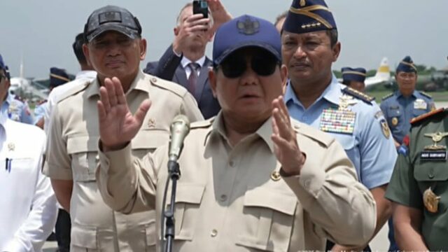 Prabowo quer que o Airbus A-400M seja equipado com módulos Prabowo quer que o Airbus A-400M seja equipado com módulos de ambulância e extintores de incêndio