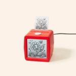 Prática com o Stickerbox, o criador de adesivos com tecnologia de IA para crianças