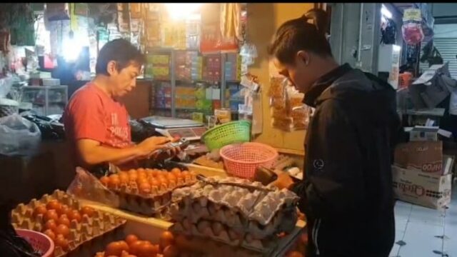 Preço dos ovos de galinha cai para IDR 27.100 por Preço dos ovos de galinha cai para IDR 27.100 por Kg, seguido pela carne bovina IDR 132.500 por Kg