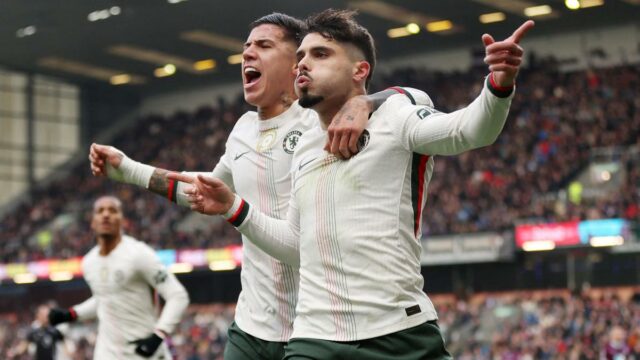 Premier League 2025-26: Chelsea diminui vantagem para o líder Arsenal Premier League 2025-26: Chelsea diminui vantagem para o líder Arsenal com vitória por 2 a 0 em Burnley