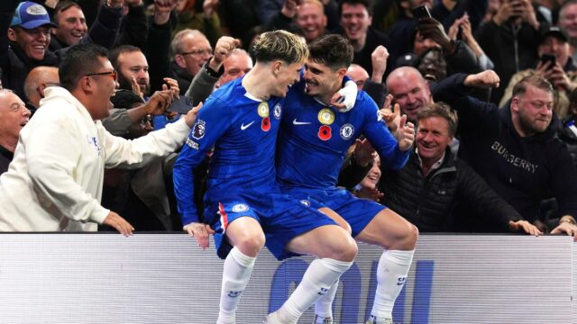 Premier League 2025-26: Chelsea vence o Wolves e sobe para o segundo lugar
