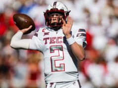 Previsão UCF vs. Texas Tech: probabilidades, escolhas e melhor aposta para o confronto dos 12 grandes O técnico do UCF Knights, Scott Frost, está na linha lateral.