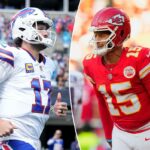 O quarterback do Kansas City Chiefs, Patrick Mahomes (15), comemora após um touchdown.