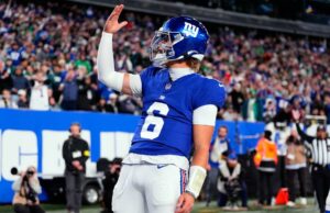Previsão de Giants vs. 49ers: probabilidades, escolhas, melhores apostas da Semana 9 da NFL O quarterback do New York Giants, Jaxson Dart (6), se aquecendo antes de um jogo contra o Philadelphia Eagles.