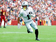 Previsão do Broncos x Raiders: escolhas, probabilidades e melhores apostas de ‘Thursday Night Football’ O wide receiver do Las Vegas Raiders, Hunter Renfrow, recebe um passe.