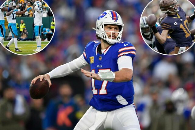 Os jogadores do Carolina Panthers, Rico Dowdle (5), Yosh Nijman (77) e Xavier Legette (17) comemoram um touchdown.