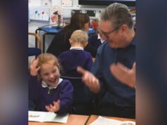 Primeiro-ministro do Reino Unido lidera aula de dança ‘6-7’ Primeiro-ministro do Reino Unido lidera aula de dança '6-7'