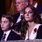 Príncipe George levando a mãe Kate para lembrar em vez de William se torna viral