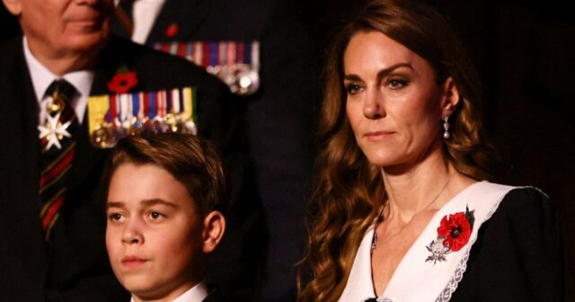 Os momentos mais doces do príncipe William e da princesa Kate com seus filhos 419