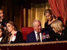 Príncipe George se junta ao Rei e à Rainha no Festival da Memória Anne, a Princesa Real, visita túmulos de guerra no Cemitério Rookwood de Sydney no sábado.