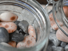 Priorize sua lista de tarefas imaginando pedras em uma jarra Priorize sua lista de tarefas imaginando pedras em uma jarra