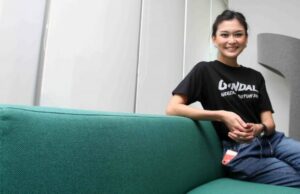 Processando o marido por divórcio no tribunal distrital, a religião de Marissa Anita está em destaque Processando o marido por divórcio no tribunal distrital, a religião de Marissa Anita está em destaque