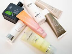 Produtos australianos para a pele retirados das prateleiras por causa de ingrediente proibido Algumas das principais marcas de cuidados com a pele da Austrália foram forçadas a retirar produtos populares das prateleiras de um estado por conterem microesferas de plástico proibidas. 