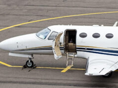 Proprietário do Miami Dolphins sob ataque depois que imagens recentemente divulgadas revelam comportamento ‘repugnantemente privilegiado’: ‘Isso é tão difícil de assistir’ Yahoo news home