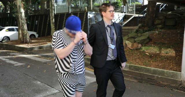 Um homem de Waterloo, de 26 anos, foi preso e a polícia alegará que ele é o líder do grupo.