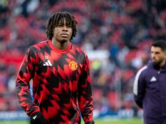 Quatro jogadores do Man Utd podem começar como lateral-esquerdo contra o Tottenham ícone de correio