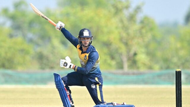 Que recordes Abhishek Sharma quebrou durante o SMAT 2025-26 hoje?
