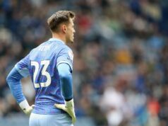 Radek Vitek continua em boa forma enquanto outro emprestado do Man Utd marca gol e gol contra no mesmo jogo ícone de correio